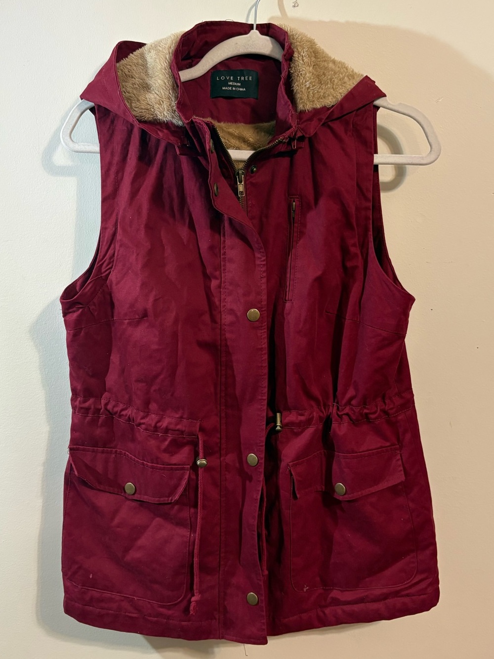 Love Tree burgundy utility vest women’s medium faux-fur removable hood Burgundy
